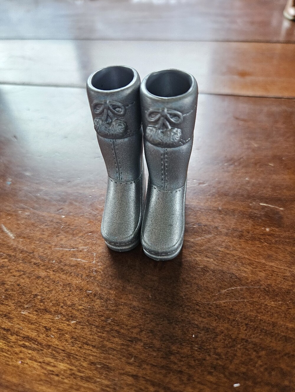 🧡3/$15 Bratz Silver Replacement Winter Boots